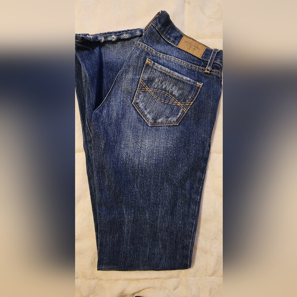 Abercrombie and Fitch Distressed Denim Jeans Low Rise Size 00 Short W24 L31